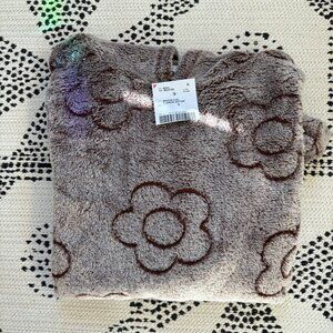 Derek Heart fleece hooded flower sweatshirt